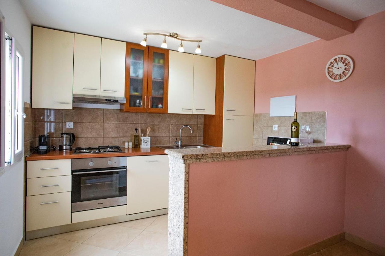 Opg Villa Meri Pucisca Buitenkant foto