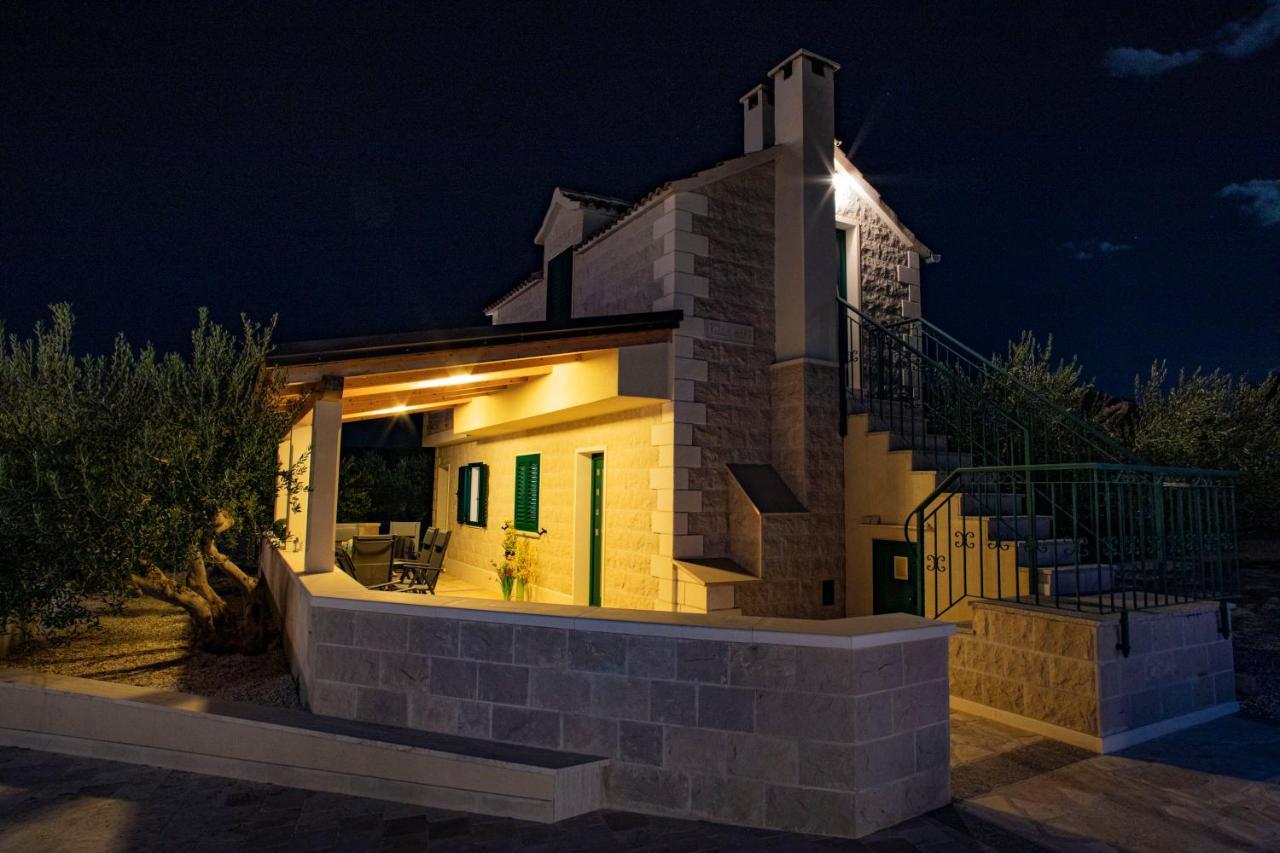 Opg Villa Meri Pucisca Buitenkant foto