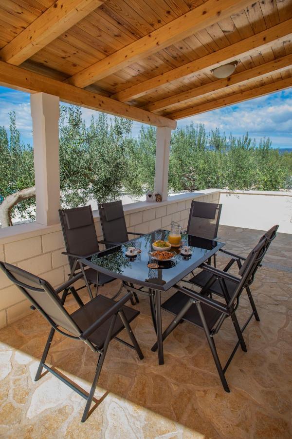 Opg Villa Meri Pucisca Buitenkant foto