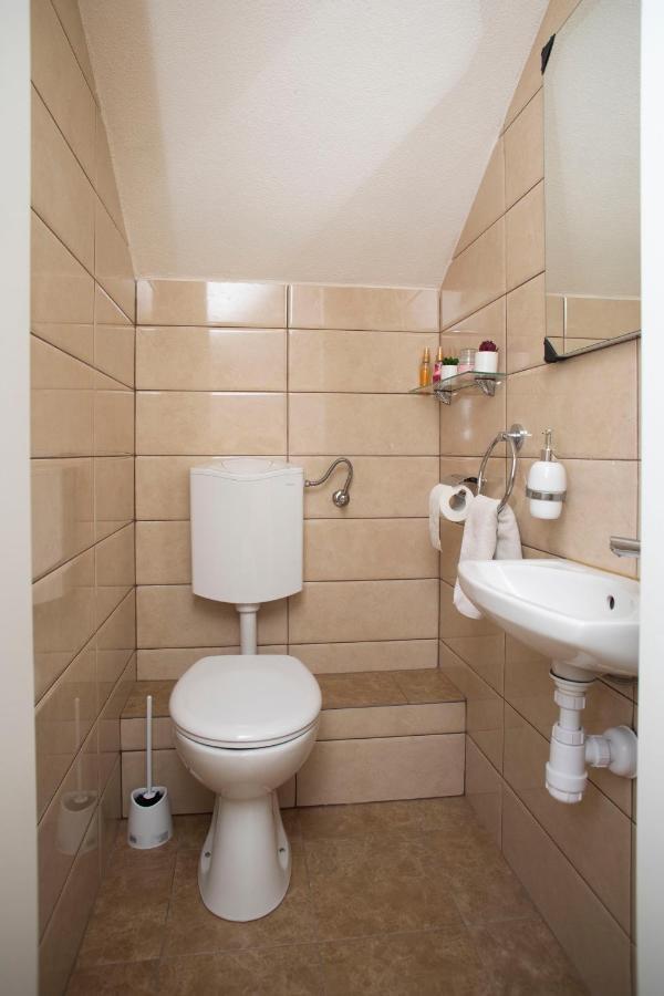 Opg Villa Meri Pucisca Buitenkant foto