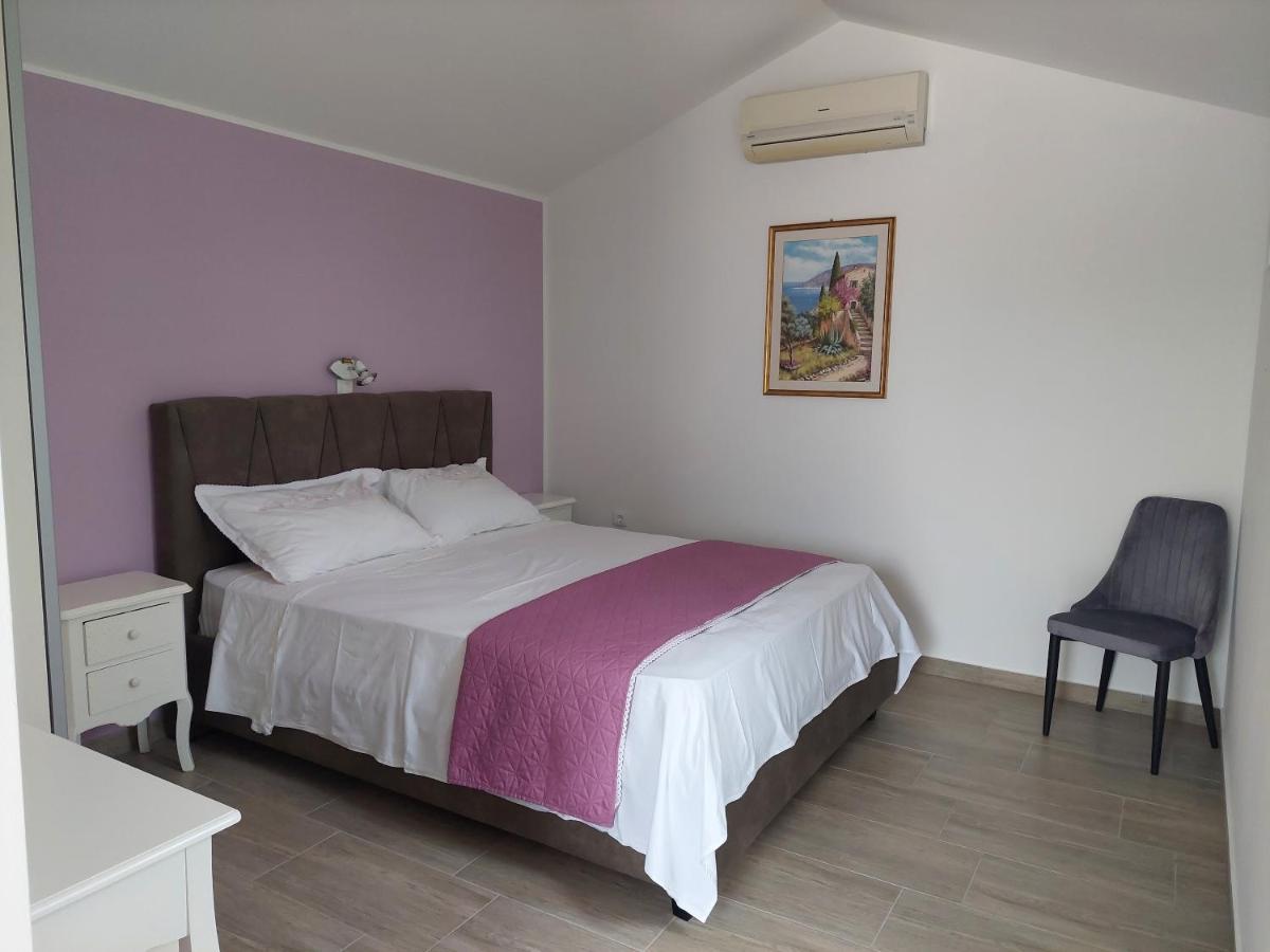 Opg Villa Meri Pucisca Buitenkant foto